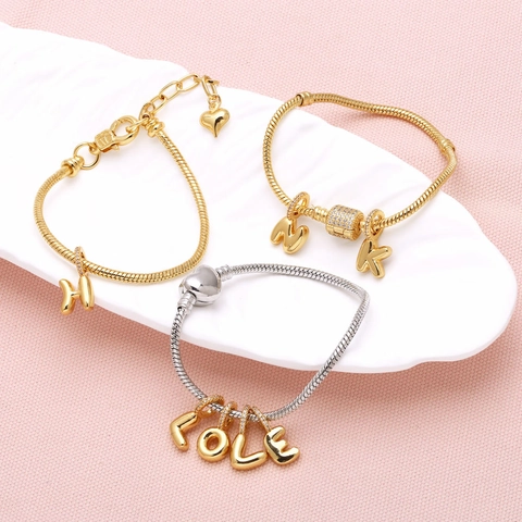 Damen 18K Vergoldetes Kupfer Anfangsbuchstabe Anhänger Herz Schlangenkette Armband Zirkonia Inlay Mode Schmuck