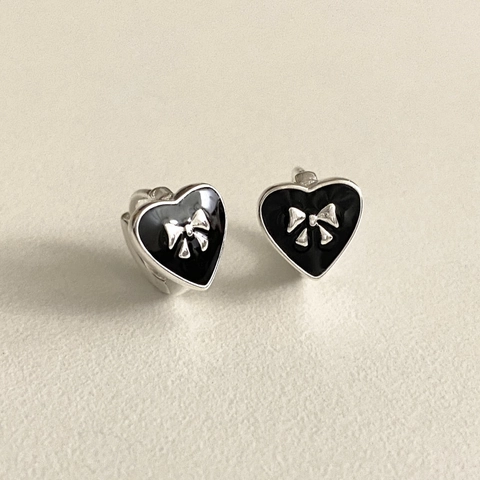 Orecchini A Cerchio A Cuore In Argento Sterling 925 Con Smalto Nero E Decorazione A Fiocco In Argento Gioielli Per Donna