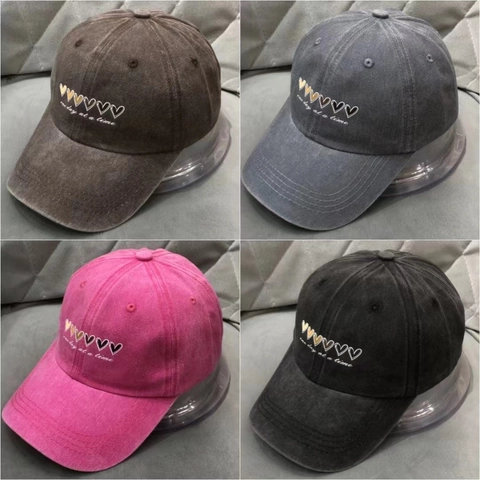 Berretto da Baseball in Cotone Lavato Vintage per Uomo Donna Ricamo Lettera Cuore Sfumato Cappello da Sole Retrò Regolabile Casual Sportivo