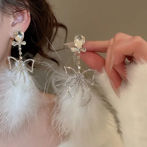 Long Drop Feather Earrings With Rhinestone Bow And Silver Earring Post Elegant White Crystal Dangle Women Party Jewelry
