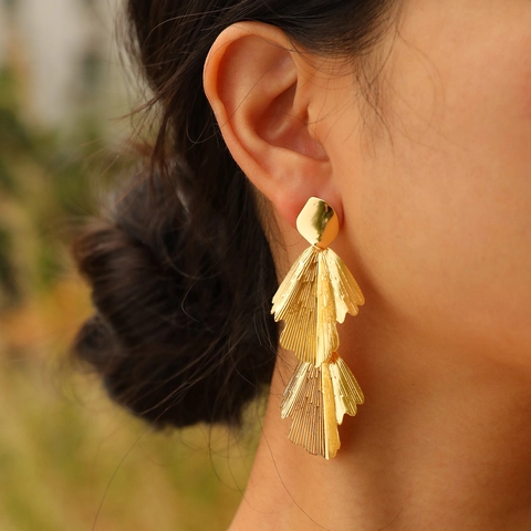 Pendientes Colgantes Hoja Para Mujeres Cobre Capas Múltiples Forma Abanico Texturizado Chapado Oro Moda Gota Larga Joyería