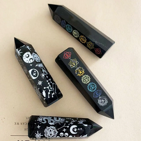 Schwarzer Obsidian Kristall Säule Sonne Mond Stern Gravur Sieben Chakra Hexagonalturm Schreibtisch Ornament Heilstein Meditation