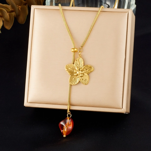 Camellia Flower Pendant Necklace Gold Plated Stainless Steel Snake Chain Geometric Resin Vintage Jewelry