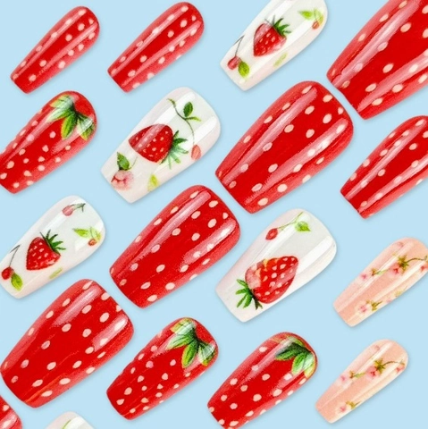 Erdbeermuster Press On Nails Süße Blumen Rote Punkte Künstliche Falsche Nägel Für Frauen Süßer Stil Abnehmbar