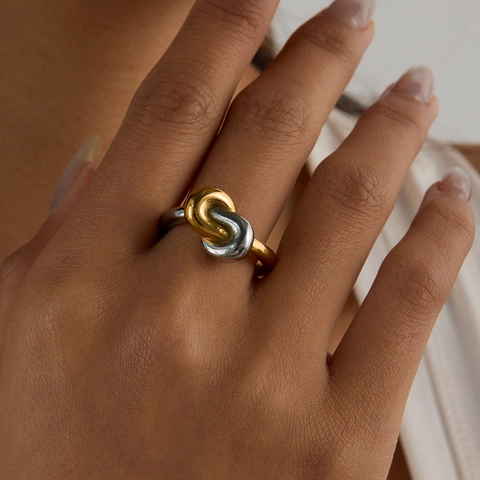 Anello In Acciaio Inossidabile Bicolore Oro Argento Nodo Intrecciato Per Donne Lucidato A Specchio Impermeabile Ipoallergenico