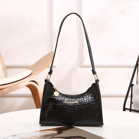 Crocodile Pattern Underarm Shoulder Bag PU Leather Small Chic Retro Baguette Hobo Bag For Women
