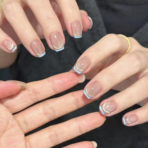 Franse Cat Eye Press On Nagels Lichtblauw Glinsterende ABS Plastic Korte Vierkante Kunstnagels Voor Dames Inclusief Lijm