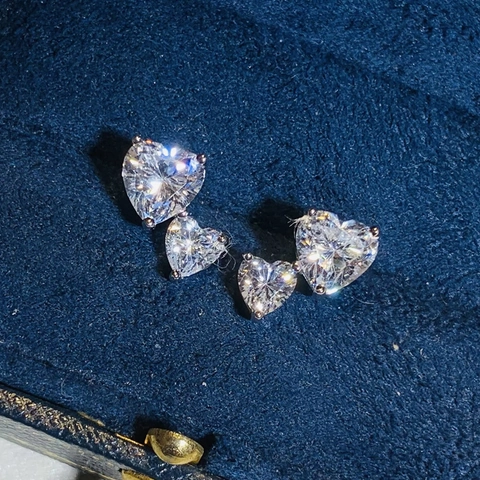 Boucles d'Oreilles Clous en Cuivre à Double Cœur en Zirconia Mode Douce Plaqué Or Blanc Pierres de Cœur pour Femmes Bijoux