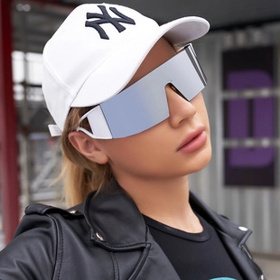 Sports Shield Sunglasses Wrap Around Oversized Future Fashion Goggles PC Frame UV400 Protection Outdoor Cycling Sun Glasses For Women