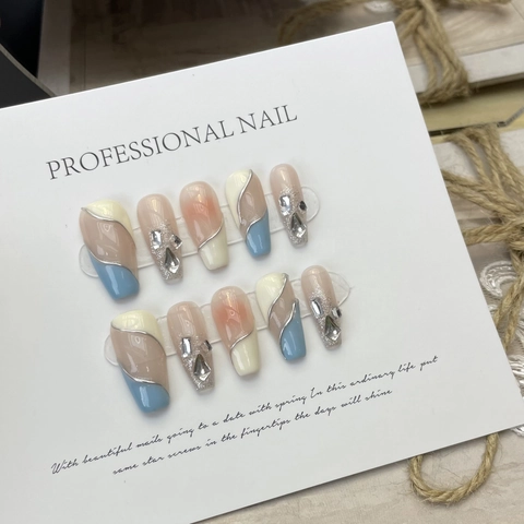 Handgemachte Press On Nails Harz Blau Weiß Rosa Verlauf Strass Glitzer Elegant Französischer Stil Für Frauen