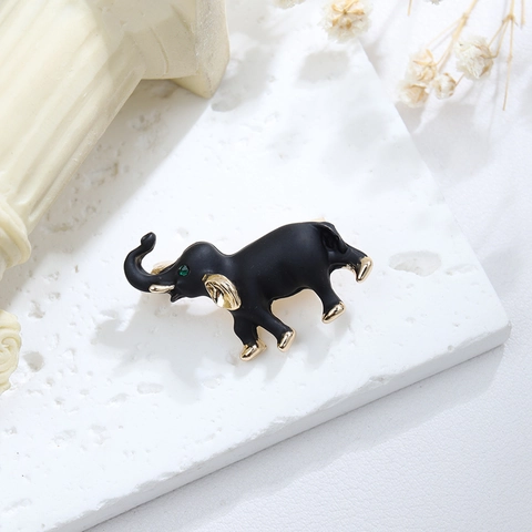 Spilla Elefante Distintivo Lega Smalto Forma Animale Elegante Design Nero Oro Con Strass Verde Per Accessori Abbigliamento