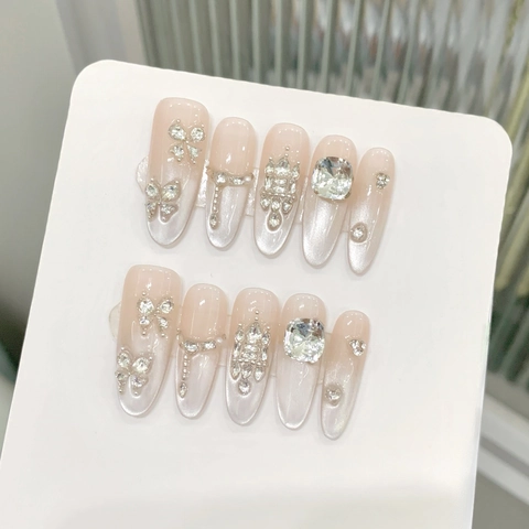 Handmade Luxury Cat Eye Press On Nails With Rhinestones Artificial Pearls Pink Gradient Long Almond Fake Nails For Women Party Decoration