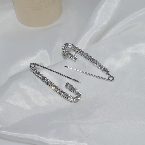 Sicherheitsnadel Brosche Legierung Voller Strass Glänzend Silberton Mode Pin Für Damen Anzug Mantel Zubehör