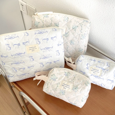 Gesteppte Baumwoll Make-up Tasche Blumenmuster Tragbare Kosmetiktasche Mit Großem Fassungsvermögen Reise Toilettenartikel