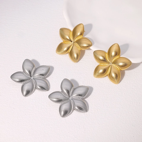 Orecchini A Lobo Fiore Acciaio Inossidabile Cinque Petali Stile Retrò Texture A Righe Gioielli Di Moda Per Donne