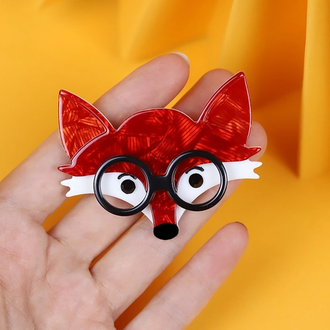 Spilla a Forma di Testa di Volpe Rossa in Acrilico Fatta a Mano Occhiali Tondi Neri Spilla da Bavero Animale Cartone Animato Gioielli