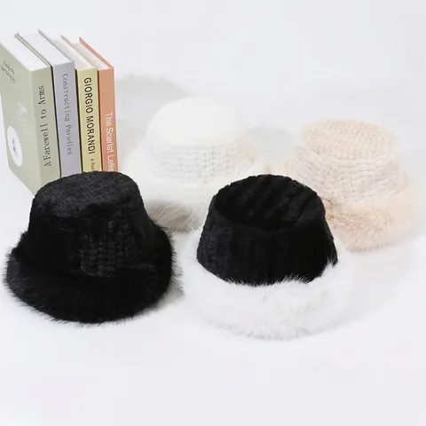 Chapeau Bob en Fausse Fourrure pour Femme Mode Hiver Chaud Peluche Bonnet Pêcheur Tricoté Couleur Unie Coupe-vent