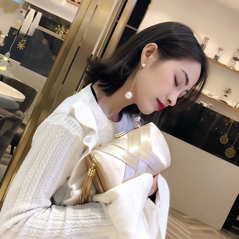 Evening Clutch Bag Satin Pleated Cross Texture Metal Tassel Elegant Banquet Party Formal Handbag For Women