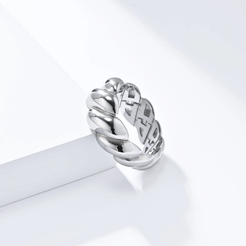 Mode Edelstahl 18K Vergoldet Gedreht Croissant Ring Für Damen Poliert Geometrisch Leichter Luxus Statement Fingerring Schmuck
