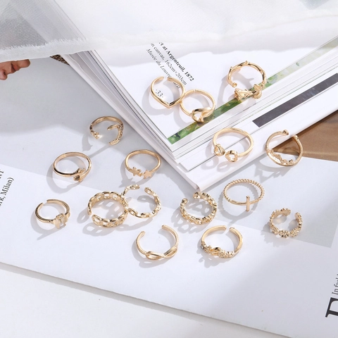 Bagues En Alliage Strass Doré Vintage Papillon Coeur Rose Étoile Lune Croix Bijoux De Mode Bohémienne Accessoires Pour Femmes