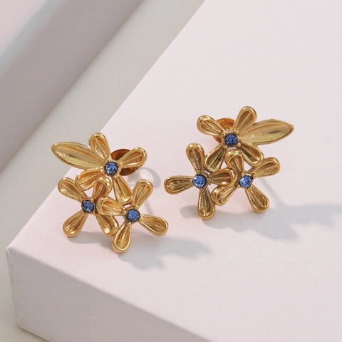 Elegant Stainless Steel Floral Stud Earrings For Women Sweet Flower Design Rhinestone Inlaid Gold Plated Jewelry Gift