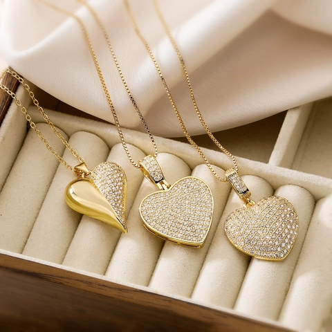 Collier en Cuivre Plaqué Or 18K Minimaliste Élégant Pendentif Coeur en Zirconia Chaîne Fine Bijoux Mode Pour Femmes Cadeau