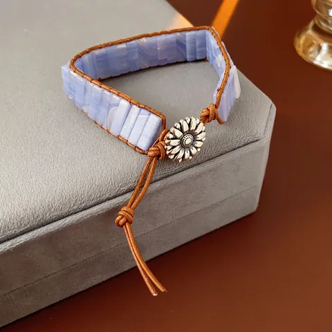 Bohemian Geflochtenes Armband Mit Naturstein Quadratischen Perlen Braunem Lederseil Und Antik Silber Sonnenblumen Verschluss