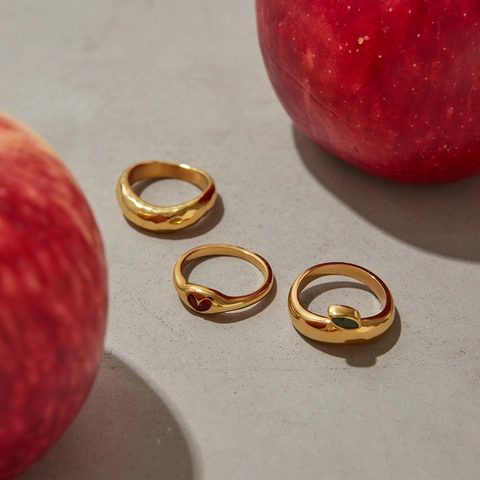 Damen 18K Vergoldeter Edelstahl Ring Vintage Marquise Grüne Zirkonia Rotes Herz Gehämmerte Textur Fingerring Schmuck