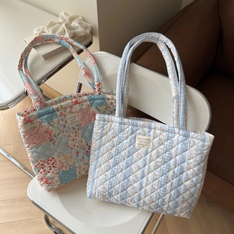 Blumige Gesteppte Baumwolltasche Große Kapazität Patchwork Gingham Reisen Schulter Handtasche Frauen Frisch Süß Retro Stil