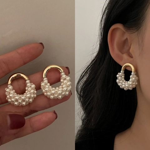 U-Shaped Geometric Hoop Earrings With White Faux Artificial Pearl Clustered Design And Silver Earring Post For Women Jewelry