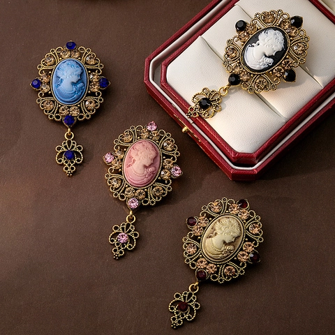 Vintage Cameo Brosche Legierung Hohl Strass Viktorianischen Hof Stil Elegante Brustnadel Schmuck Damen