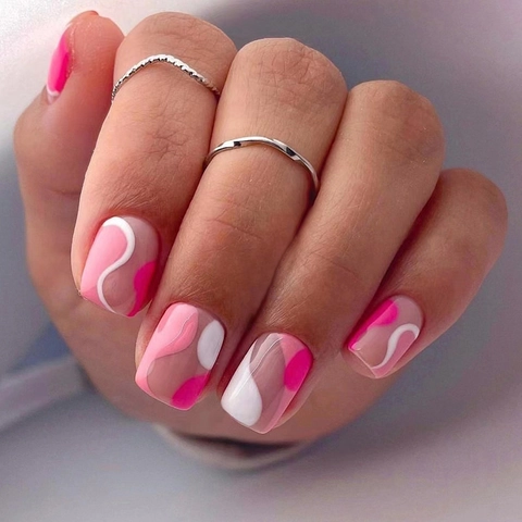 Unghie Finte A Pressione Con Motivo A Onde Rosa Bianco Lucide Corte Quadrate Stile Dolce Manicure Da Donna