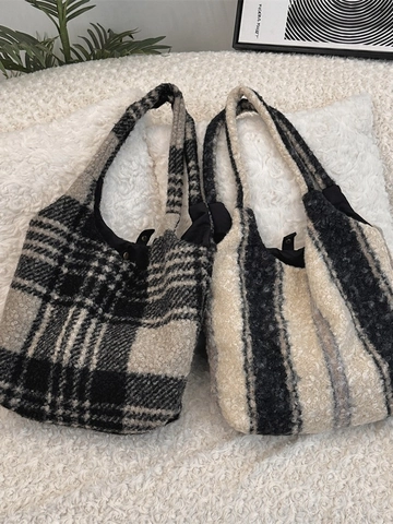 Large Capacity Plush Tote Bag Faux Lamb Wool Striped Checkered Shoulder Handbag For Women Casual Winter Stylish