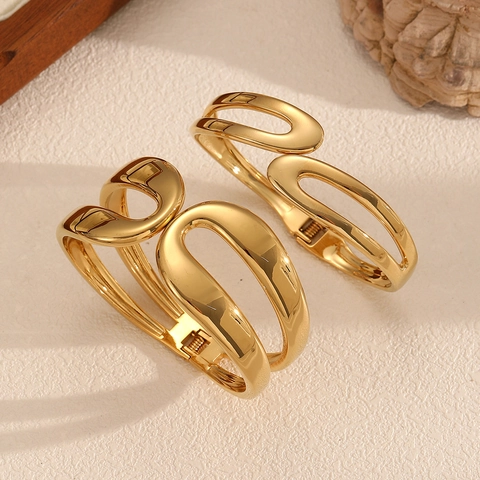 Hollow Geometric Bangle Bracelet 18K Gold Plated Stainless Steel Abstract Sculpture Statement Jewelry For Women