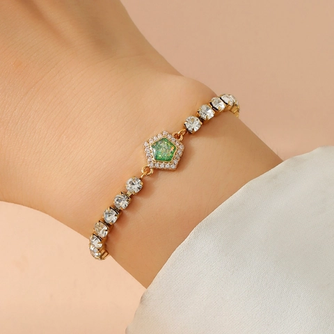 Bracelet Pendentif Polygone en Acier Inoxydable Zirconia Pour Femmes Elégant Plaqué Or Chaîne à Maillons Réglable Bijoux