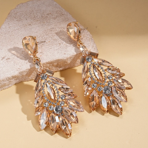 Pendientes Colgantes Estilo Palacio Vintage Para Mujer De Aleación Con Pedrería Diseño De Gota De Agua Hueca Poste De Plata