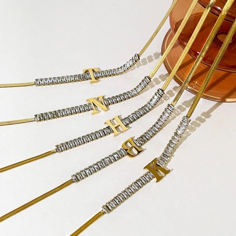 Collana Con Ciondolo Lettera Placcata Oro 18K Acciaio Inossidabile Zircone Baguette Catena Serpente Piatta Gioielli Da Donna