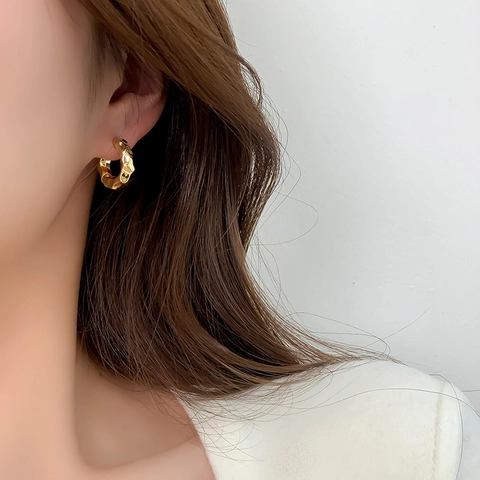 Fashion Hoop Earrings Alloy Textured Pleated Geometric Heart Bow Artificial Pearl Gold Silver Plated Chic Jewelry For Women