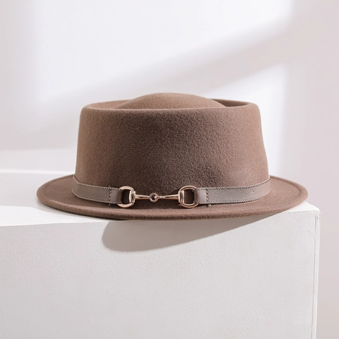 Vintage Australian Wool Felt Fedora Hat Flat Brim Boater Gold Metal Horsebit Decorative Band Autumn Winter Women