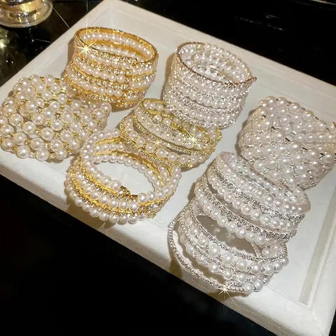 Meerlaagse Imitatieparel Armband Met Steentjes Open Bangle Spiraal Wikkelen Mode Elegante Sieraden Accessoire Voor Dames