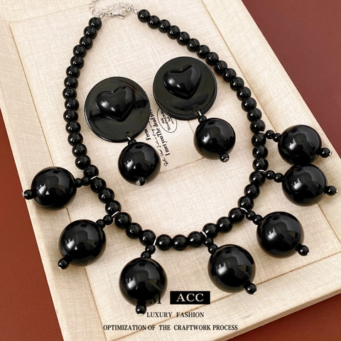 Black Acrylic Beaded Necklace And Heart Earrings With Silver Earring Post Exaggerated Retro Jewelry For Women