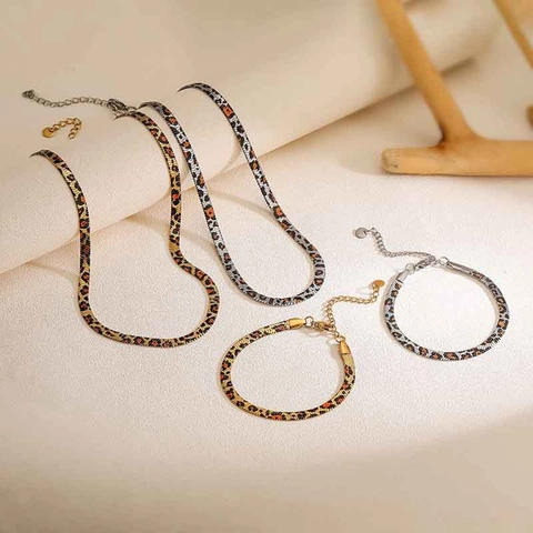 Stainless Steel Leopard Print Snake Chain Jewelry Set For Women Personality Animal Pattern Flat Blade Necklace And Bracelet