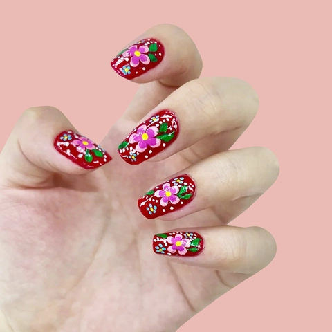 Rote Florale Künstliche Nägel Zum Aufkleben ABS Vintage Französischer Stil Oval Rund Form Vollabdeckung Glänzend Süß