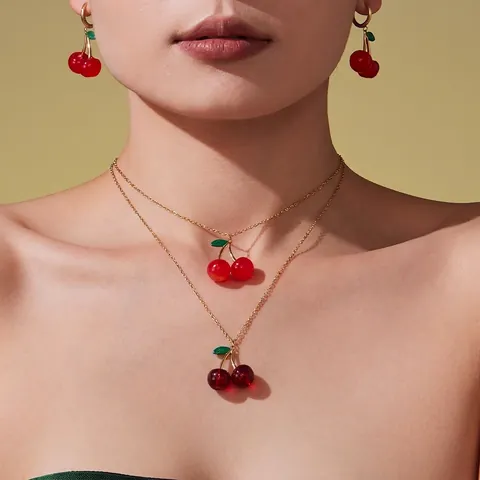 Collezione Gioielli Pendente Ciliegia Dolce Acciaio Inossidabile Placcato Oro 18K Resina Collana Doppio Strato E Orecchini Cerchio Donne