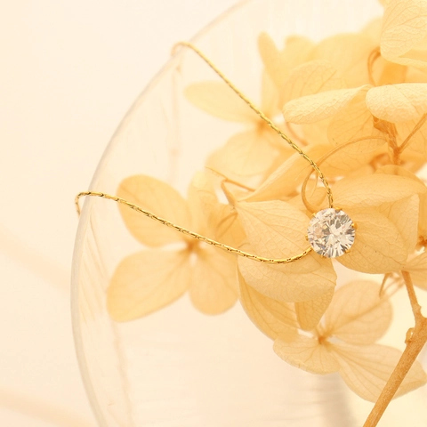 Collana Con Pendente Solitario Acciaio Al Titanio Placcato Oro 18K Zirconia Cubica Rotonda Donna Gioielli Eleganti Quotidiani Catena Regolabile