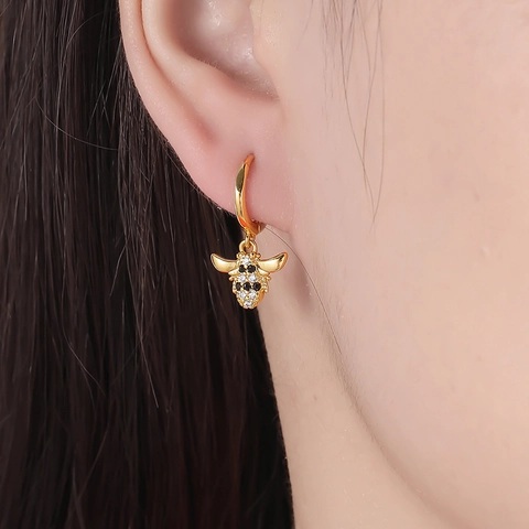Korean Style Copper Star Moon Stud Earrings For Women Rhinestone Irregular Geometric Hoop Earrings Versatile Daily Jewelry