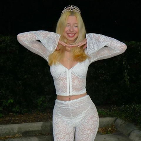 Λευκό Δαντελωτό Μακρυμάνικο Crop Top Με Λαιμό V Κλείσιμο Με Άγκιστρα Σέξι Patchwork Slim Fit Streetwear Γυναικείο
