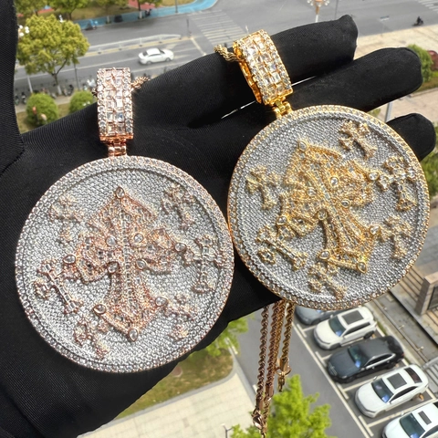 Hip Hop Pendant Necklace Copper Cubic Zirconia Iced Out Bling Round Shield Letter Design Jewelry Streetwear Fashion Men