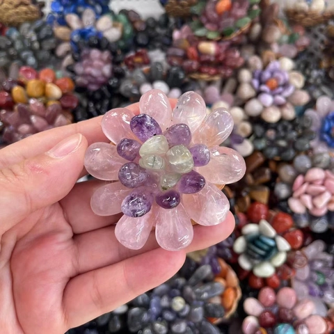 Natural Crystal Tumbled Stone Flowers Handmade Gemstone Sunflower Ornaments For Home Office Desk Decor Rose Quartz Amethyst