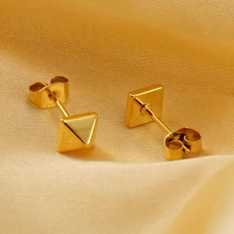 Orecchini A Lobo A Piramide Minimalisti In Acciaio Inossidabile Placcato Oro 18K Gioielli Geometrici Cono Quadrato Per Donna